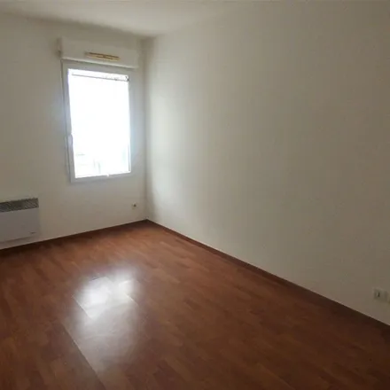 Rent this 2 bed apartment on unnamed road in 95800 Cergy, France