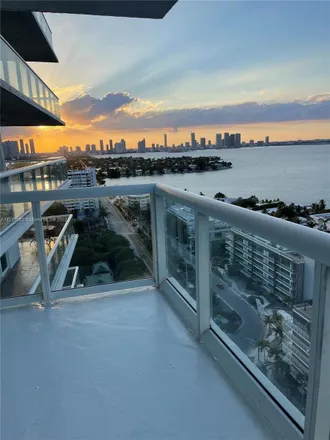 Image 1 - 10 Venetian Way, Miami Beach, FL 33139, USA - Condo for rent