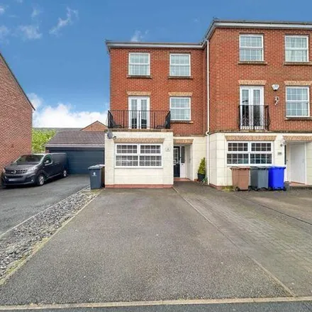 Buy this 5 bed townhouse on Minton Grove in Norton Green, ST2 7QT