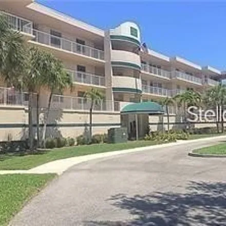 Image 2 - 6233 Shoreline Drive, Seminole, FL 33708, USA - Condo for rent