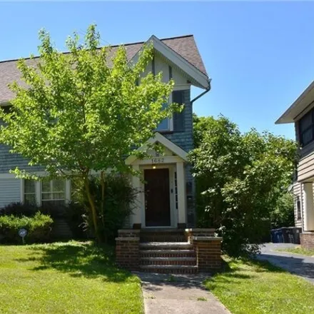 Buy this 5 bed house on 1682 Eddington Rd in Cleveland Heights, Ohio