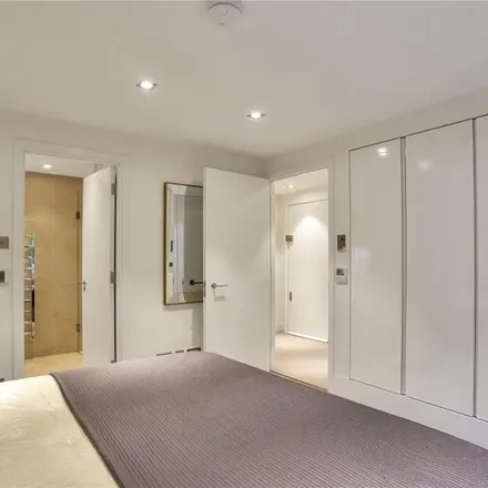 Image 4 - 36 Hay's Mews, London, W1J 5NY, United Kingdom - Apartment for rent