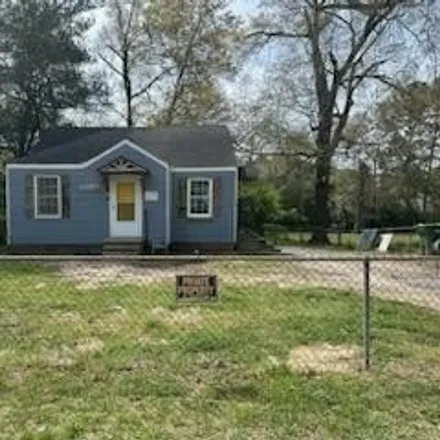 Buy this 2 bed house on 3956 Linden Circle in Columbus, GA 31907