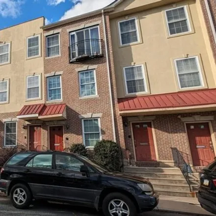 Rent this 2 bed apartment on Missionary Sisters of Mother of God in Brown Street, Philadelphia