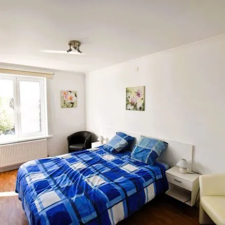 Rent this 2 bed apartment on Astridlaan 127 in 8310 Bruges, Belgium