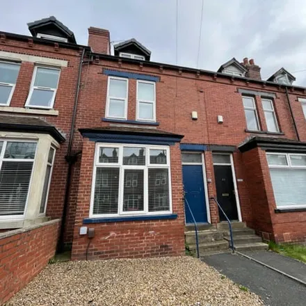 Rent this 5 bed townhouse on 120-168 Ash Road in Leeds, LS6 3EZ