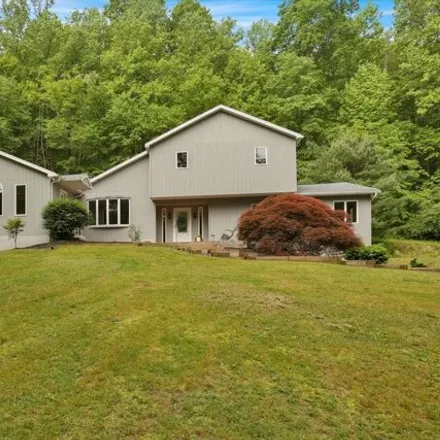 Buy this 5 bed house on Chickadee Lane in Hereford, Hereford Township