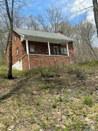 Buy this 3 bed house on Wild Duck Road in Tazewell County, VA 24606