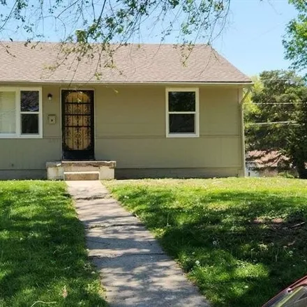 Buy this 2 bed house on 3020 East 62nd Street in Kansas City, MO 64130