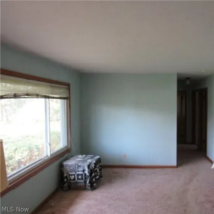 Image 3 - 12503 Hovey Drive, Chesterland, Chester Township, OH 44026, USA - House for sale