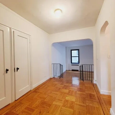Rent this studio house on 101 Cooper Street in New York, NY 10034