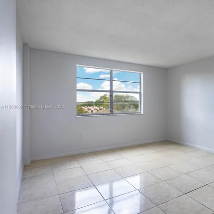 Image 9 - 14250 Southwest 62nd Street, Kendale Lakes, Miami-Dade County, FL 33183, USA - Condo for rent