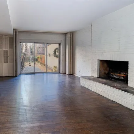 Image 5 - 139 EAST 95TH STREET in New York - Townhouse for sale