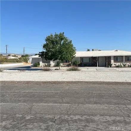 Rent this 3 bed house on 14563 Keota Road in Apple Valley, CA 92307