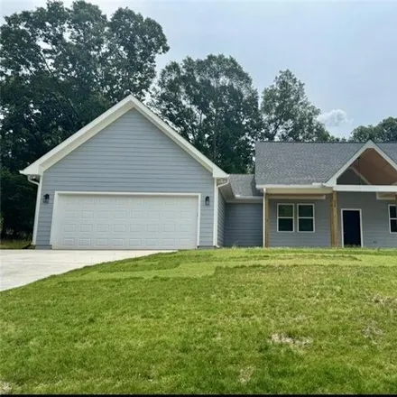 Rent this 3 bed house on 535 Mlk Jr Dr in Jefferson, Georgia