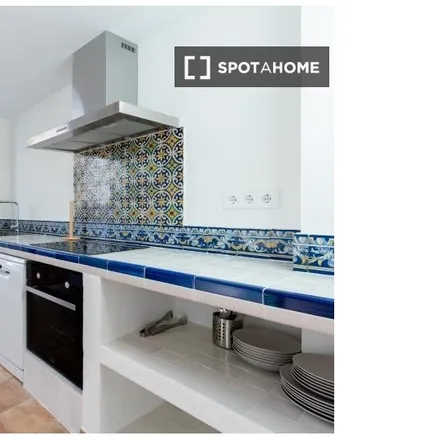 Image 3 - Airbnb, Calle Sánchez de Castro, 15, 41003 Seville, Spain - Apartment for rent