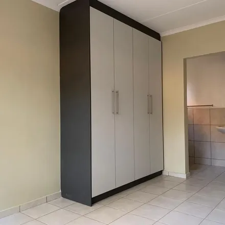 Image 1 - Plettenberg Road, Crystal Park, Gauteng, 1509, South Africa - Apartment for rent