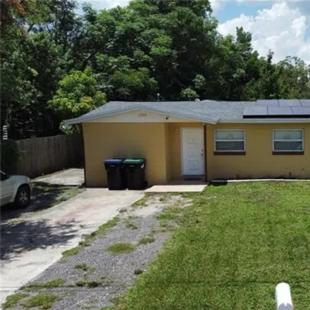 Buy this studio house on 1720 Salem Dr in Orlando, Florida