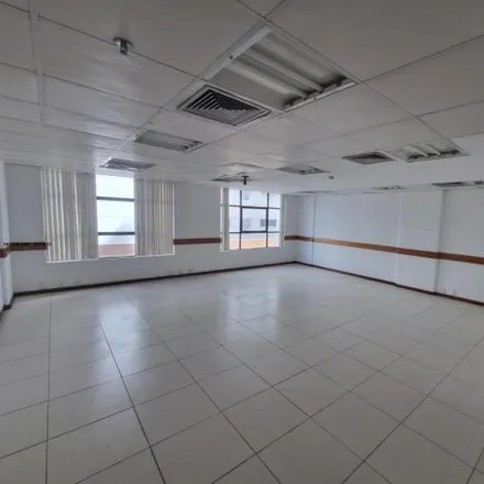 Rent this studio apartment on UNIFACS in Rua Doutor José Peroba, STIEP