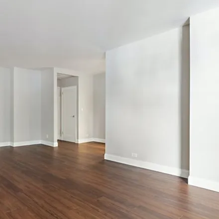 Image 2 - 430 E 56th St Apt 2d, New York, 10022 - Apartment for sale