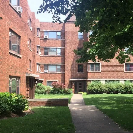 Rent this 1 bed apartment on 549 Sheridan Road