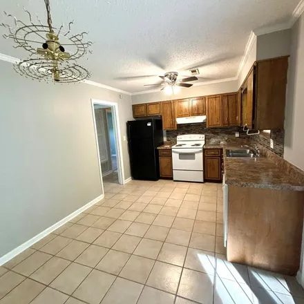 Rent this 4 bed apartment on 2912 Cumberland Drive in Southwick, Augusta