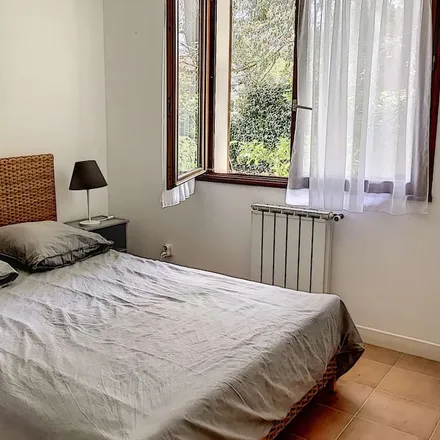 Rent this 3 bed house on Rue des Baines in 40480 Vieux-Boucau-les-Bains, France