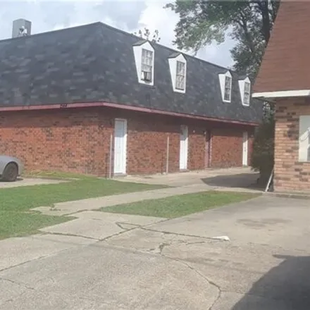 Buy this 8 bed townhouse on 2144 Idaho Avenue in Kenner, LA 70062