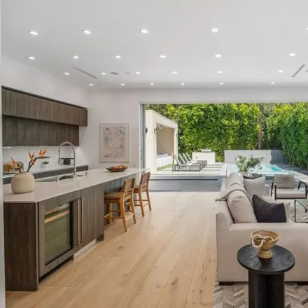 Image 2 - 384 Westbourne Drive, West Hollywood, CA 90048, USA - House for sale