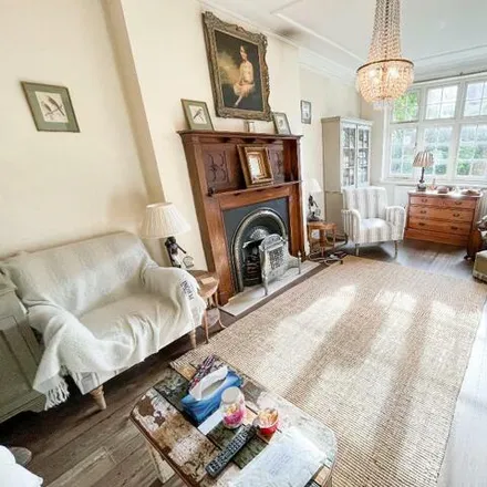 Image 2 - Bridge Lane, Barnet, London, Nw11 9js - House for sale