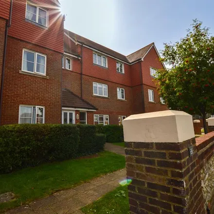 Rent this 2 bed apartment on Bedfordwell Road in Eastbourne, BN21 2BE