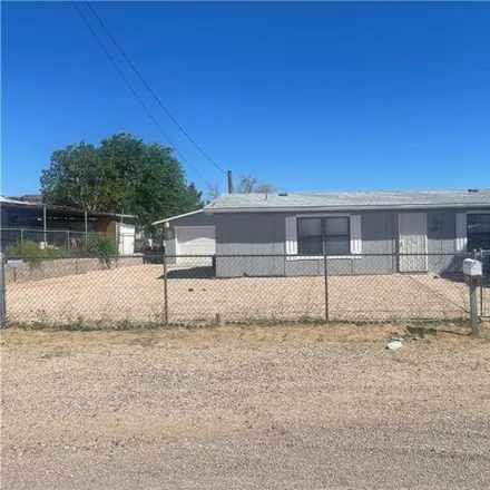 Buy this studio apartment on 789 Beverly Avenue in Kingman, AZ 86409