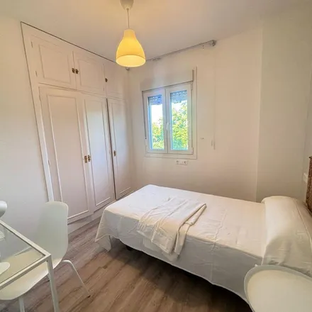 Rent this 3 bed apartment on Avenida de La Libertad in 11500 El Puerto de Santa María, Spain