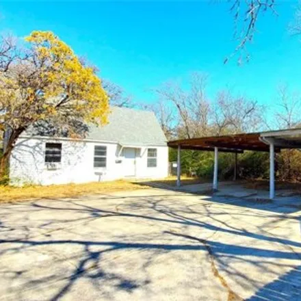 Rent this 2 bed house on 2634 North Locust Street in Denton, TX 76209