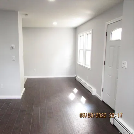 Image 3 - 54 Farquhar Avenue, Bryn Mawr Park, City of Yonkers, NY 10701, USA - House for rent