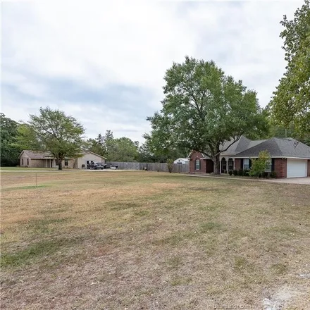 Image 3 - 218 Rustic Oaks Drive, Brazos County, TX 77808, USA - House for sale