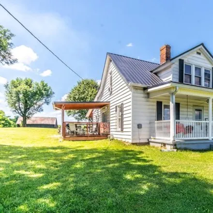 Buy this 3 bed house on 214 White Station Rd in Berea, Kentucky