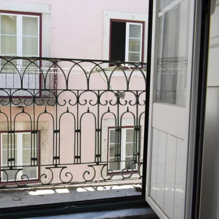 Image 6 - Travessa da Cara 18, 1200-459 Lisbon, Portugal - Apartment for rent