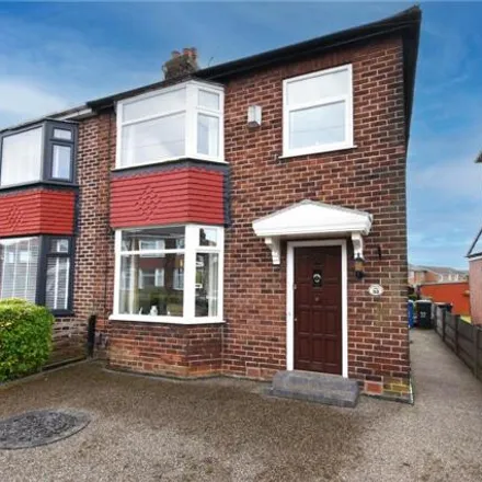 Buy this 3 bed duplex on Westbourne Road in Denton, Greater Manchester