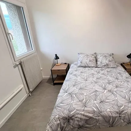 Rent this 2 bed apartment on 21700 Vosne-Romanée