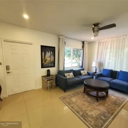 Image 9 - 282 Trade Winds Avenue West, Lauderdale-by-the-Sea, Broward County, FL 33308, USA - House for sale