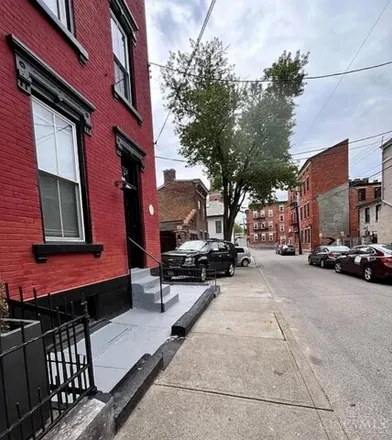 Image 5 - 1324 Spring Street, Cincinnati, OH 45202, USA - Apartment for rent