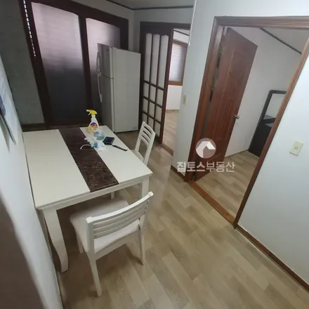 Rent this 2 bed apartment on 서울특별시 송파구 잠실동 223-7