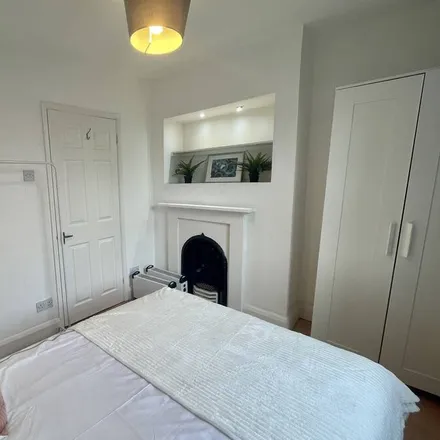 Rent this 2 bed apartment on London in SW6 1AE, United Kingdom
