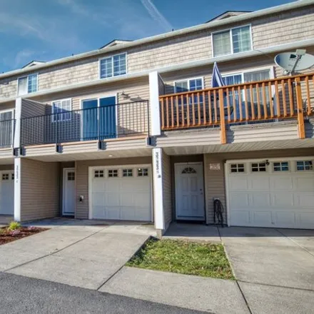 Buy this 3 bed townhouse on 3223 Southeast 122nd Avenue in Portland, OR 97236