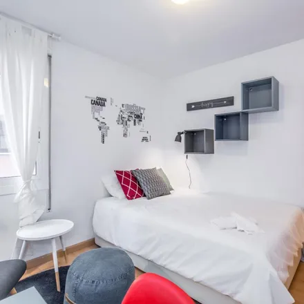 Rent this 3 bed apartment on Carrer de Wellington in 70, 08005 Barcelona