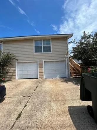 Rent this 3 bed house on 2218 59th Street in Galveston, TX 77551