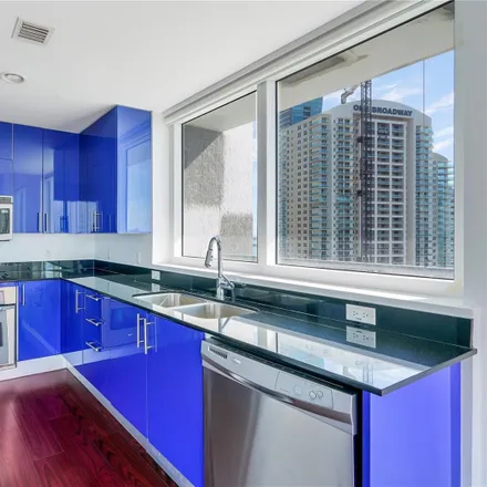 Image 4 - Infinity at Brickell, Southwest 14th Street, Miami, FL 33130, USA - Condo for rent
