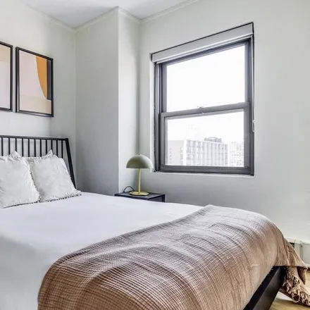 Rent this 1 bed apartment on Chicago