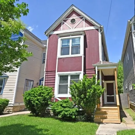 Buy this studio house on 1914 Fairfax Avenue in Cincinnati, OH 45207